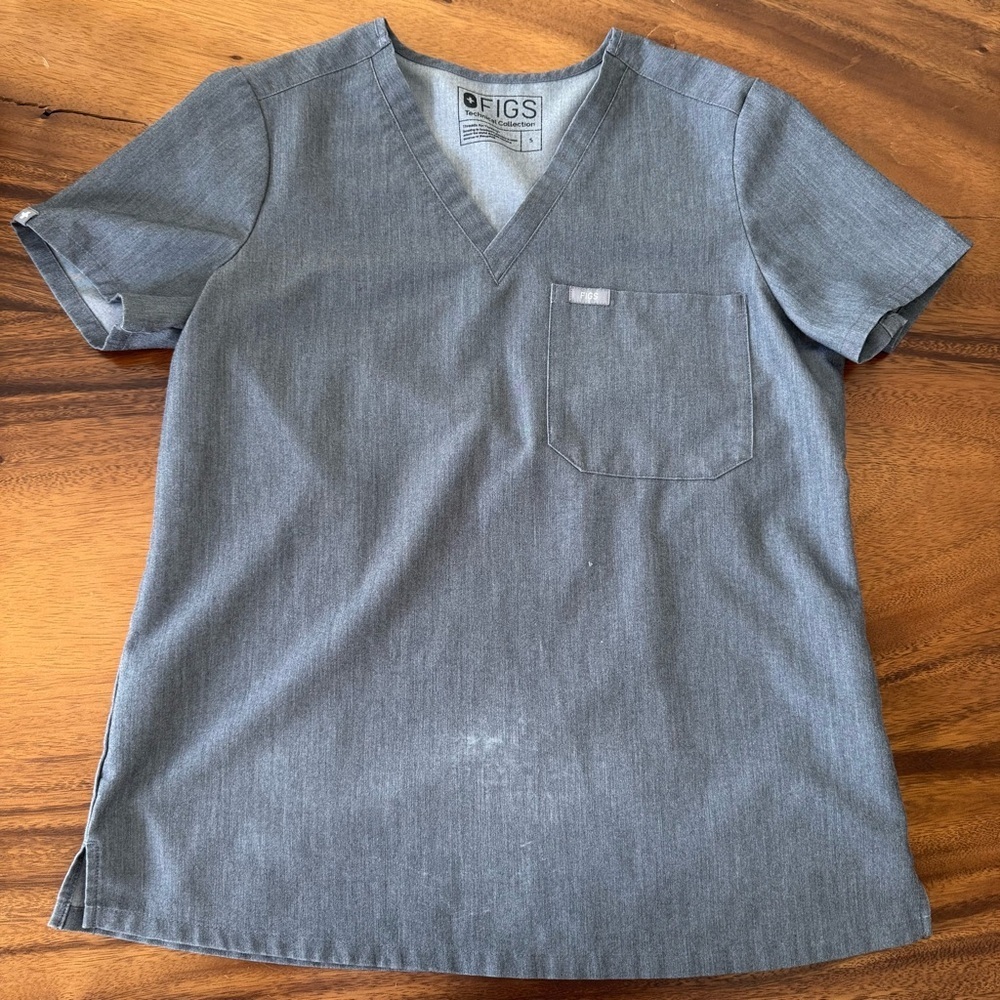 FIGS Women’s Short Sleeve Graphite Gray V-Neck Scrub Size Small